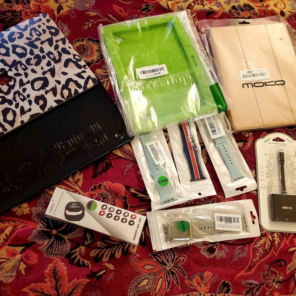 (To resell) Electronic accessories bundle